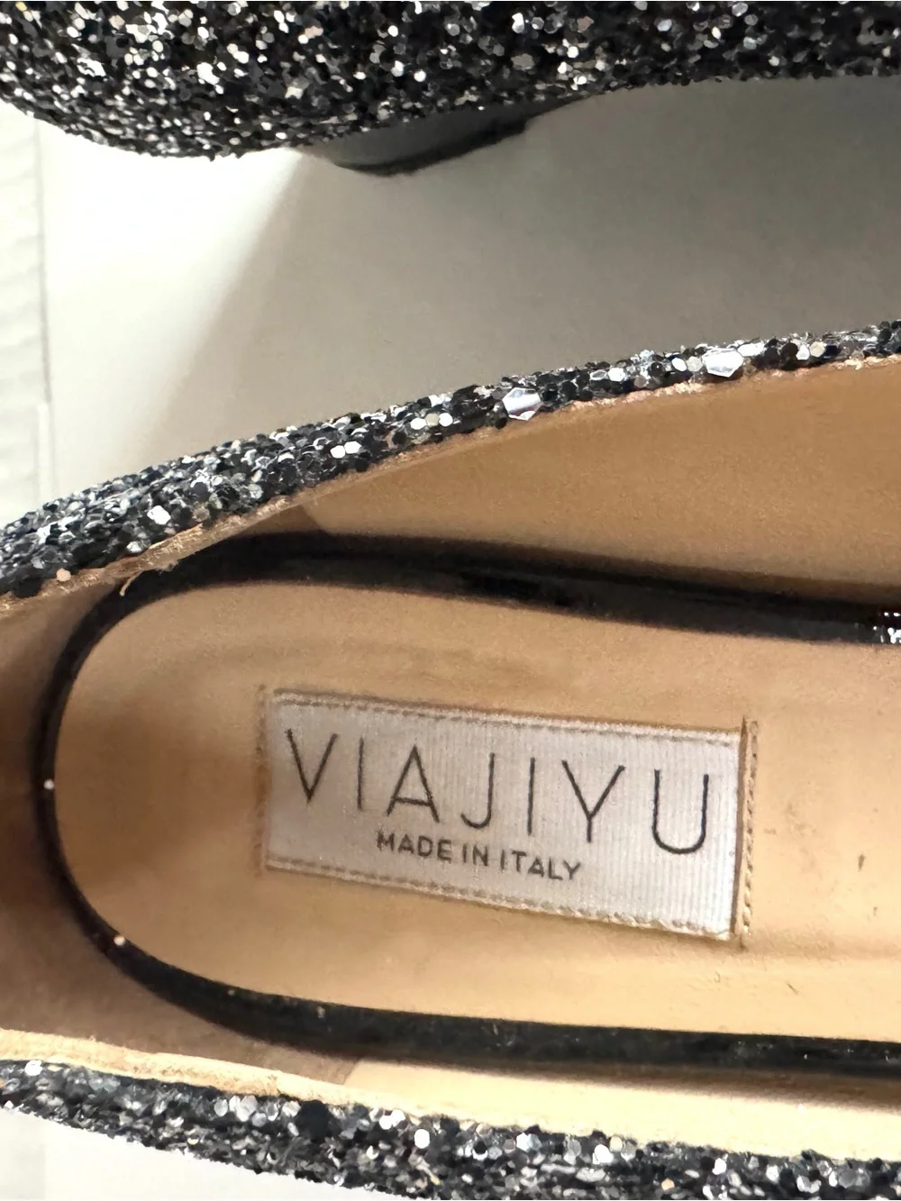 Viajiyu Italy Womens Silver Glitter Pointed-Toe Wedge heels EU 39/ US 8.5-9